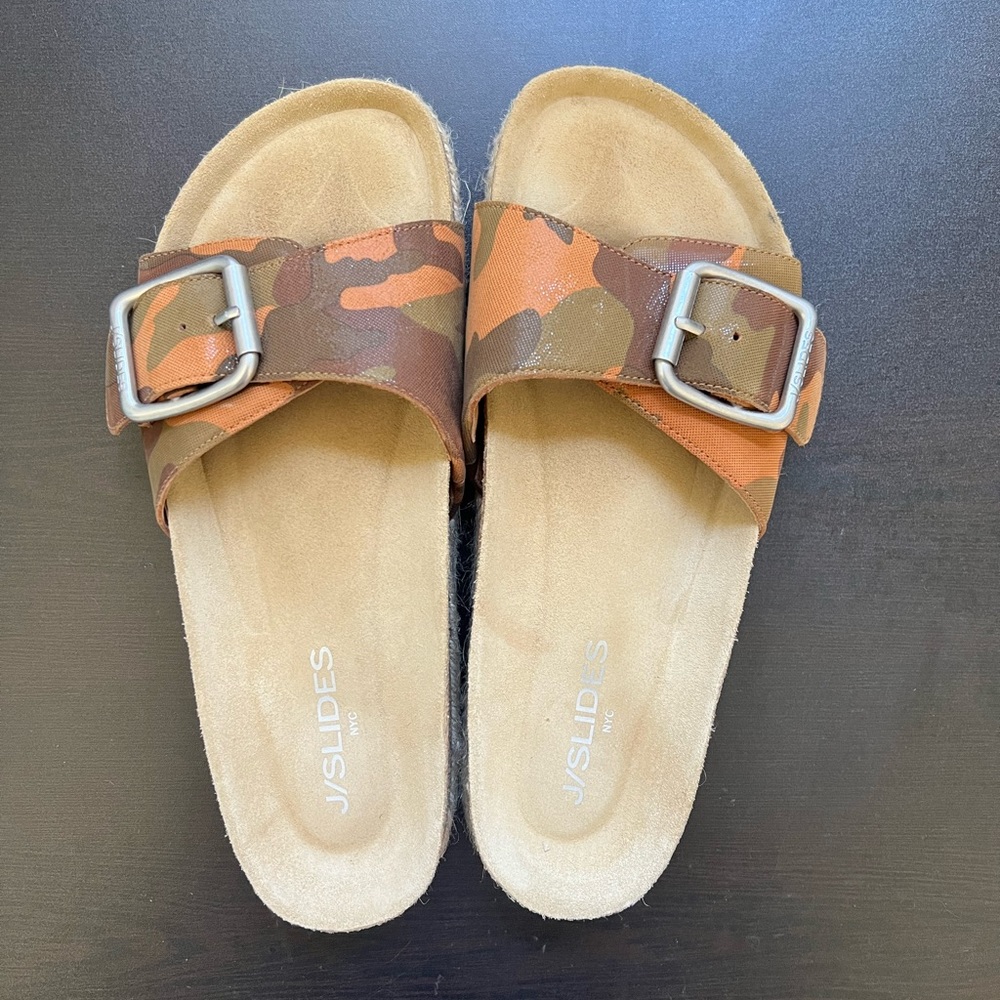 J/SLIDES Camo Sandals - Picture 5 of 10